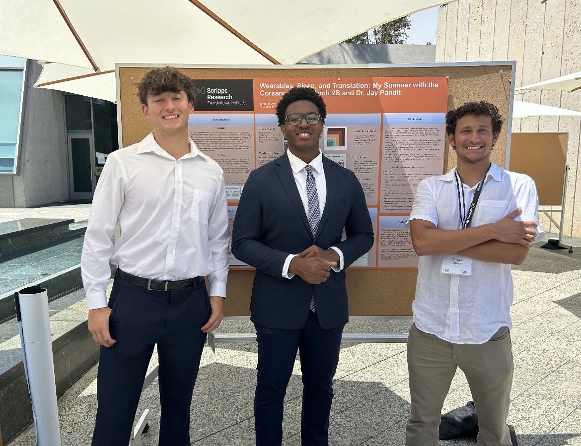 Dylan Brown presenting his wearable biometrics research at Scripps Research.